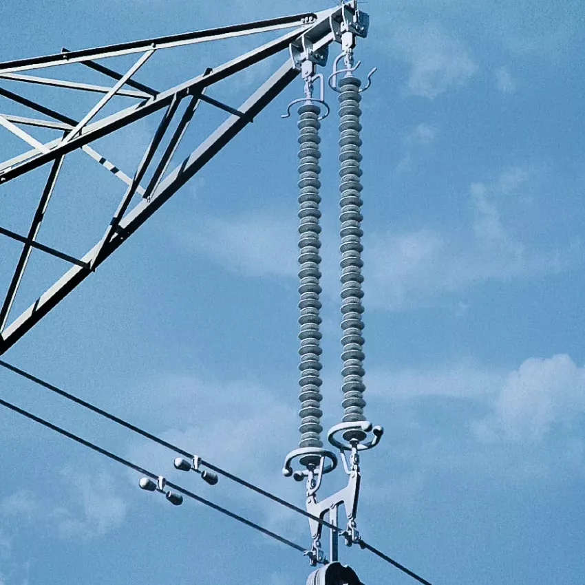 Overhead line photographed from below