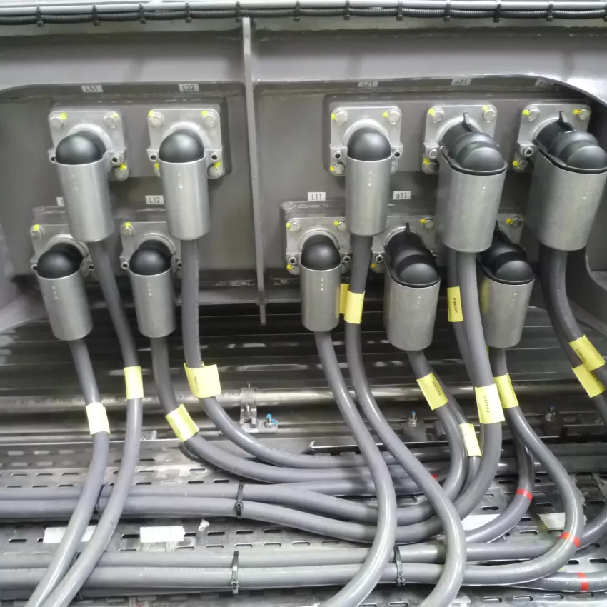 PLUG Cables